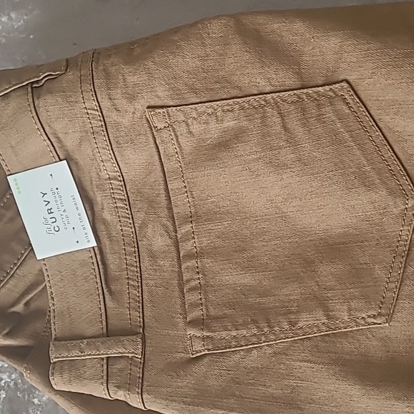 cleo, Size 14, Curvy fit, Slim jeans in Brown - Picture 4 of 5